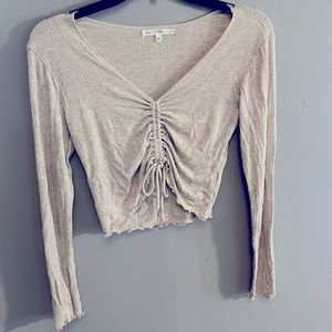 Super cute ADJUSTABLE long sleeve cropped shirt